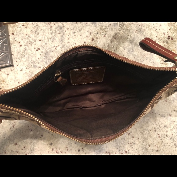 Coach Brown Jacquard Hobo Purse Leather Strap - Picture 6 of 8